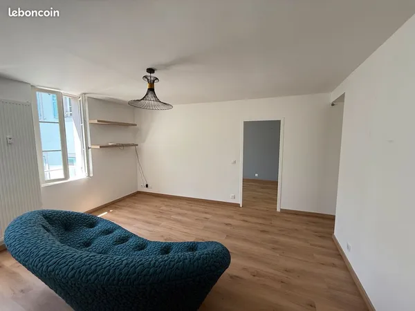 Appartement T3 58 M² + PARKING PRIVATIF - MONTMÉLIAN CENTRE