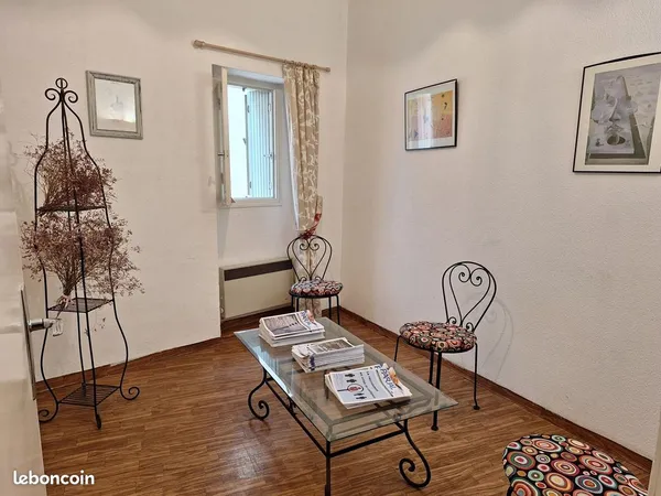 Local professionnel 3 pièces 49 m²