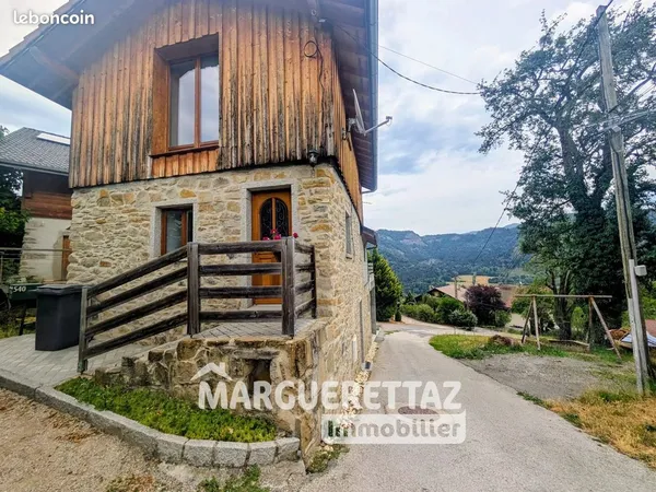 Maison de village 4 pièces 100 m²