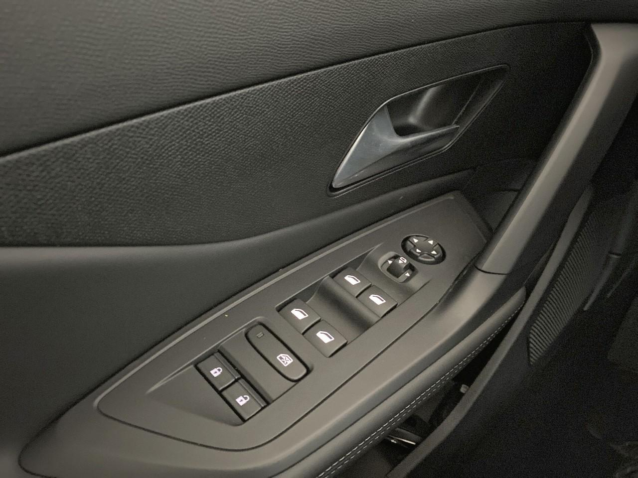 Peugeot 308 hybrid 145 e-dcs6 allure — photo 20