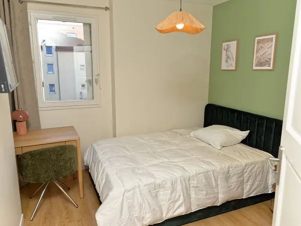 Loue chambre en colocation dans appartement