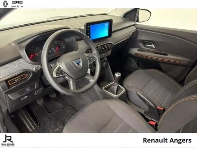 Dacia Sandero 1.0 tce 90ch stepway confort -22 — photo 15