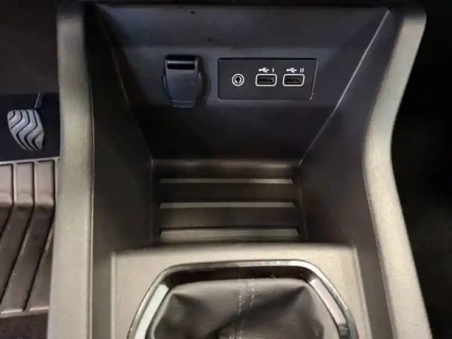 Renault Clio tce 90 — photo 23