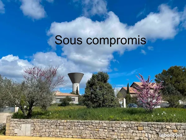 Terrain constructible viabilisé 521 m2 Lecques