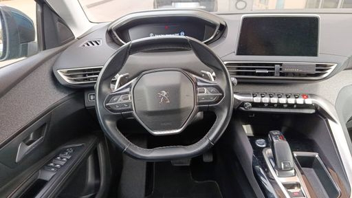 Peugeot 5008 1.2 PureTech 130 EAT6 - Allure – 2018 – 112488 km – Essence – Boîte Automatique — photo 39