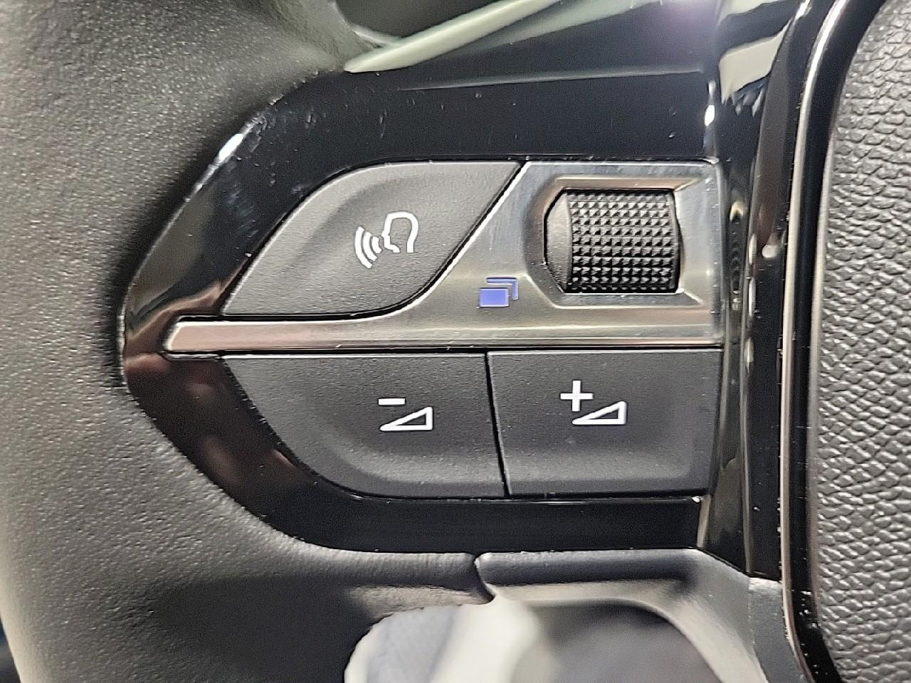 Peugeot 2008 100 s&s bvm6 style — photo 18