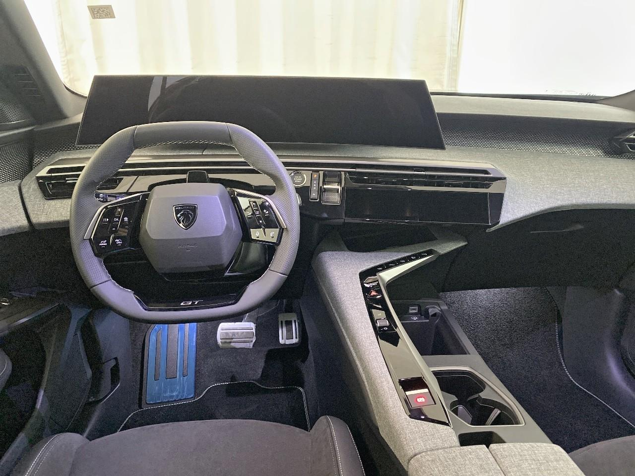 Peugeot 3008 hybrid 145 e-dcs6 gt — photo 8