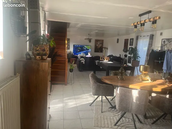 Appartement Maison - T4 - 130 m² - Proche de Lille - Location