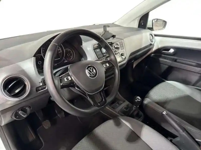Volkswagen Up ! 2.0 1.0 65 bluemotion technology bvm5 active — photo 9