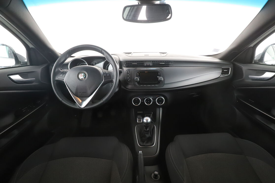 Alfa Romeo Giulietta 1.4 TJet Distinctive — photo 11
