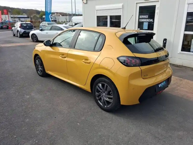 Peugeot 208 puretech 100 s&amp;s eat8 — photo 28