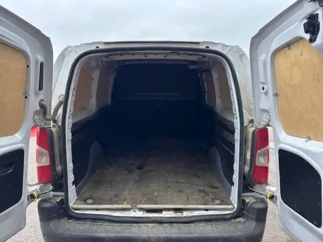 Citroën Berlingo van taille xl 950kg bluehdi 130 s&amp;s bvm6 — photo 26