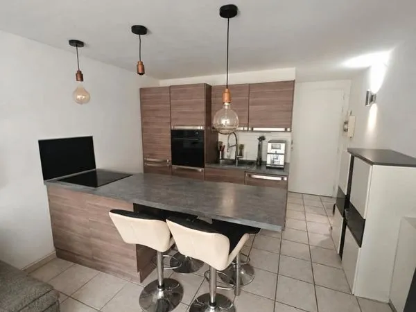 Petite maison T3 de 45m² avec jardin - Salon-de-Provence