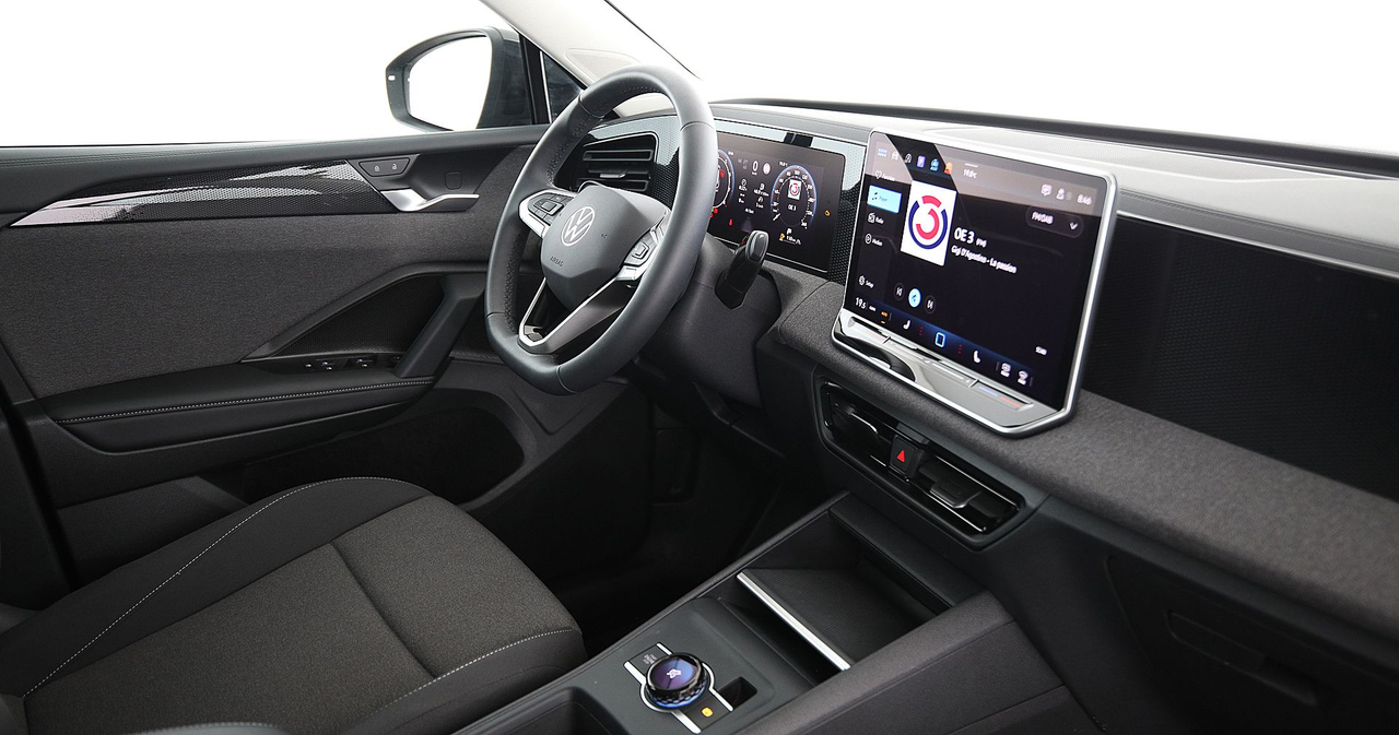Volkswagen Tiguan — photo 18