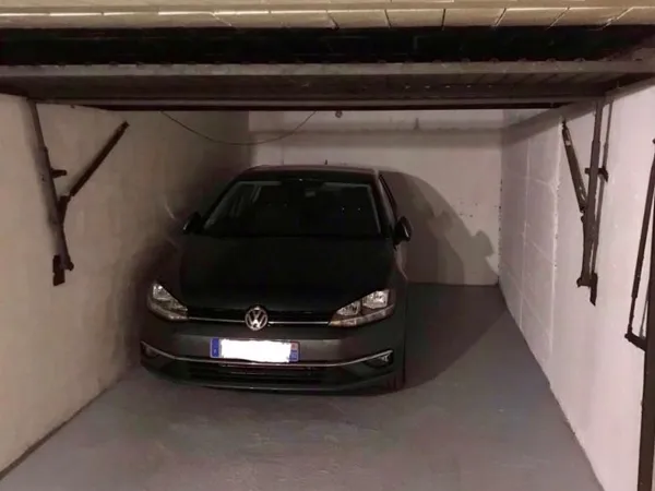 Box à louer à Courbevoie Bécon