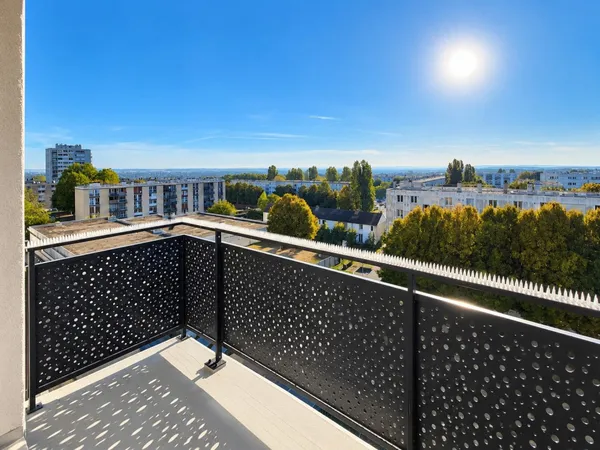 BEAUVAIS - Résidence Jeanne Hachette - F5 de 96 m²
