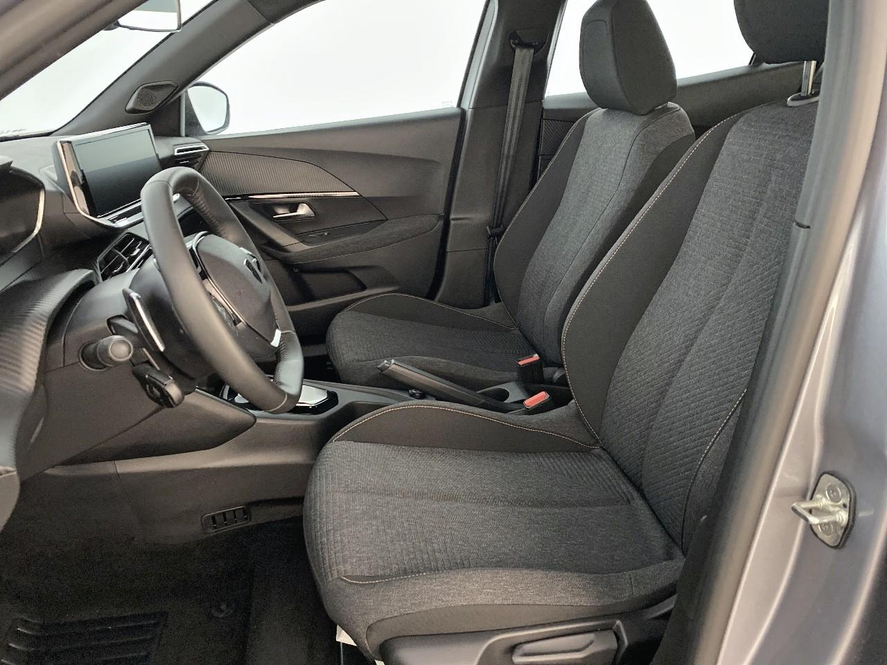 Peugeot 2008 hybrid 145 e-dcs6 style — photo 9