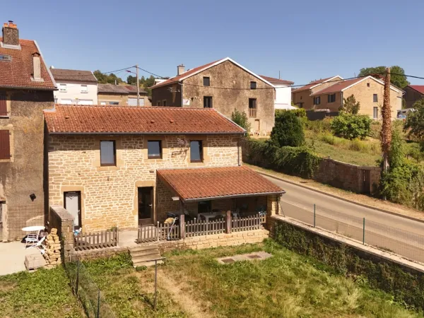 VILLECLOYE Charmante maison de village avec jardin, garage et terrasse couverte
