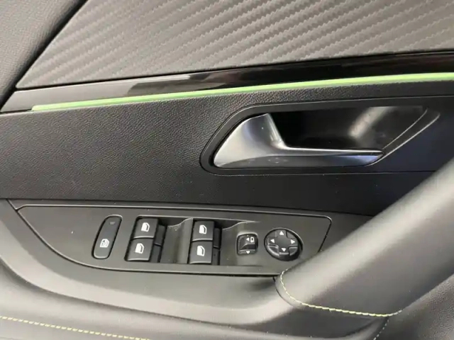 Peugeot 2008 puretech 130 s&amp;s bvm6 — photo 32
