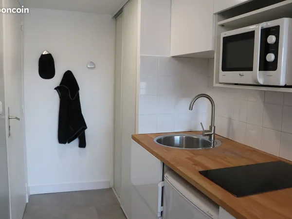 A louer T1 avec mezzanine - La Rochelle Quartier de Tasdon
