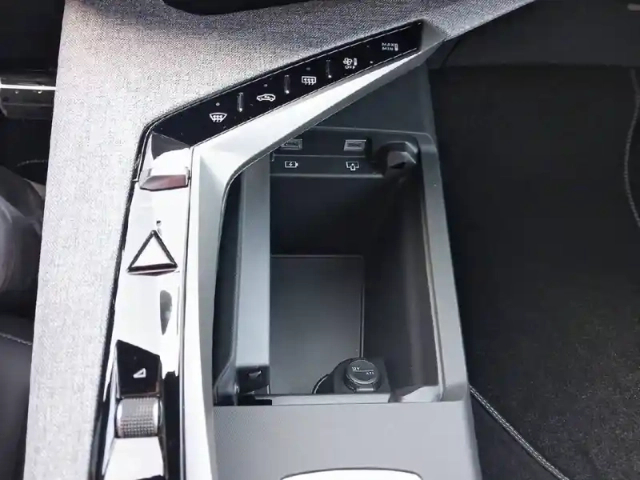 Peugeot 3008 hybrid 145 e-dcs6 — photo 20