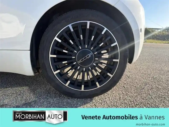 Fiat 500 c e 118 ch — photo 11