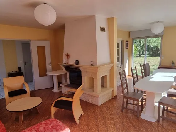 Chambre en colocation entre filles - La Chapelle-sur-Erdre, au nord de Nantes