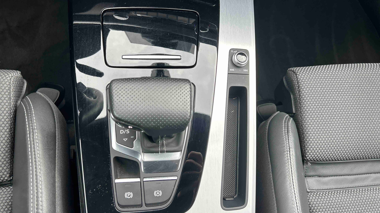 Audi Q5 Sportback 55 TFSIe 367 S tronic 7 Quattro — photo 22