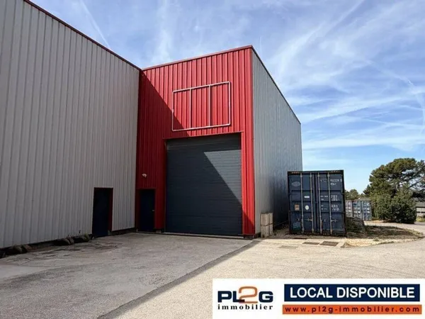 Local d'activité 800 m²