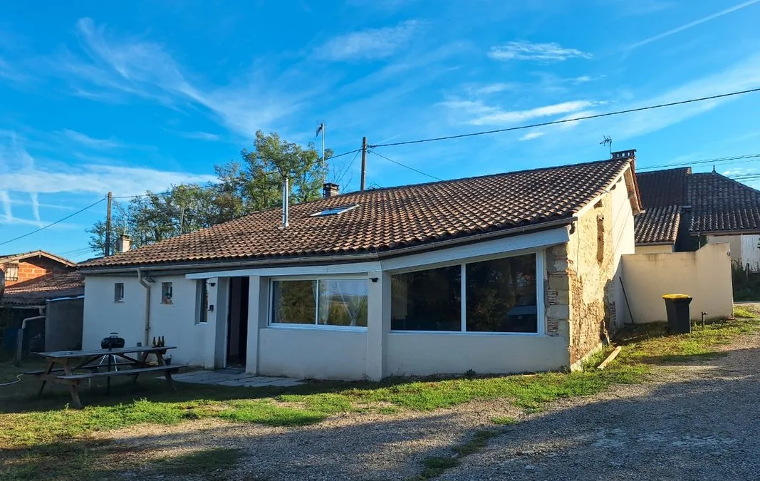 Photo 1