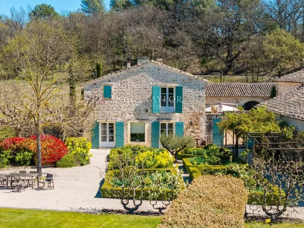 Exclusivité - Mas d'exception du XVIIIe siècle au coeur du Triangle d'Or du Luberon