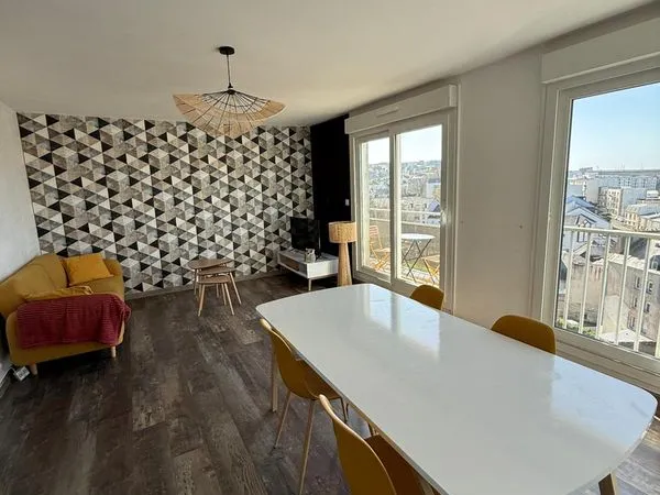 Appartement T4 - 85 m² - 3 chambres - Balcon - Parking - Brest Kérinou