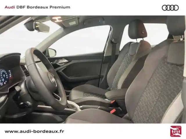 Audi A1 25 tfsi 95 ch s tronic 7 design — photo 20
