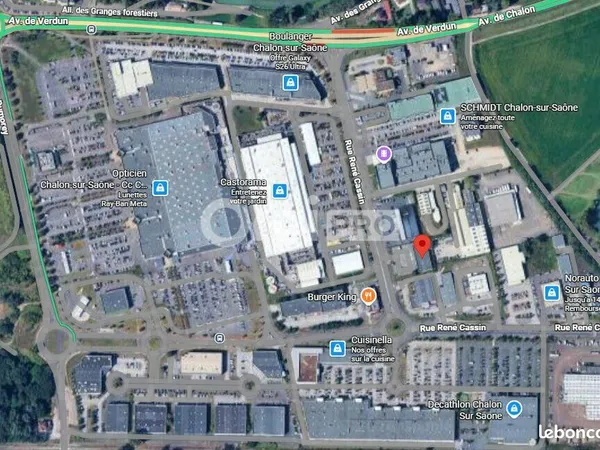 Local commercial 800 m²