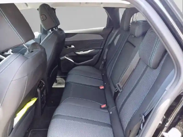 Peugeot 308 sw phev 180 e-eat8 — photo 12