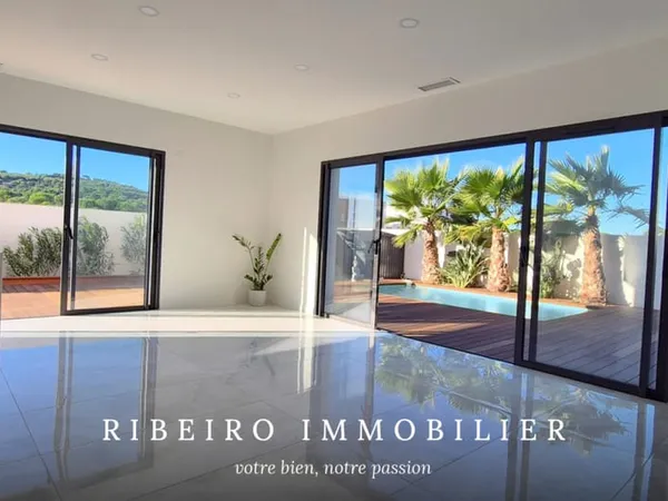 Villa contemporaine à vendre à Agde - piscine, 4 suites, vue