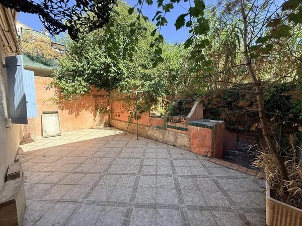 Nîmes, quartier Mas d'Alesti, T3 et T4 d'une surface de 220m2 avec cour 100m2