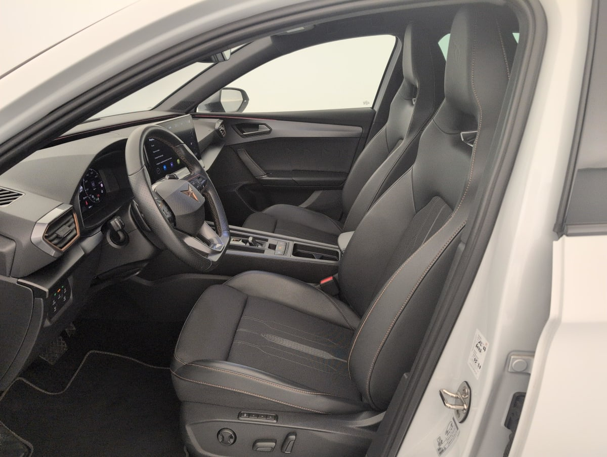 Cupra Leon — photo 16