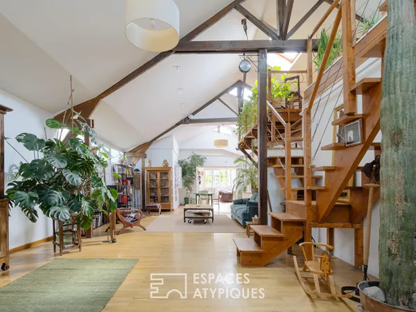Maison type atelier avec jardin paysagé
