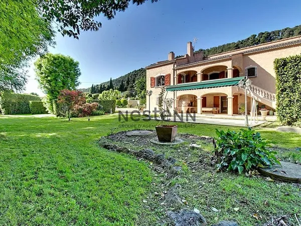 Maison 6 pièces 140 m²