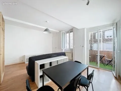 T2 lumineux de 50 m² avec balcon - Saint-Étienne centre / Hôtel de Ville