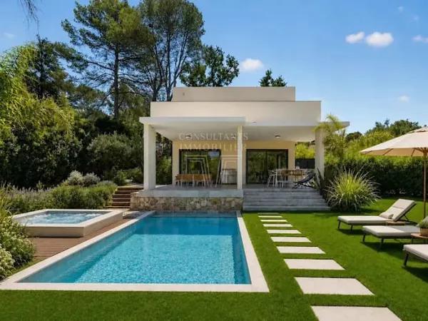 Villa 5 pièces 210 m²