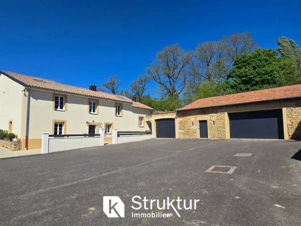 Maison 7 pièces 300 m²