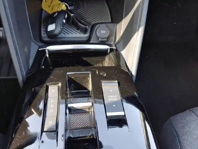 Citroën C4 puretech 130 s&amp;s eat8 — photo 40