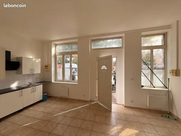 STUDIO RDC RENOVE 26 m2 TOURCOING EGALITE