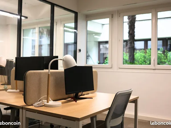 Bureaux en location tout inclus - Paris 17ème (proche étoile et Ligne 2) - Bureaux 3 ou 4 postes