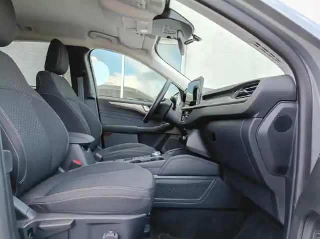 Ford Kuga 2.5 duratec 180ch hybrid flexifuel titanium b — photo 27