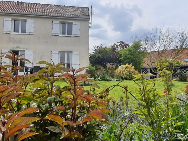 Maison à Avesnes le Comte à louer