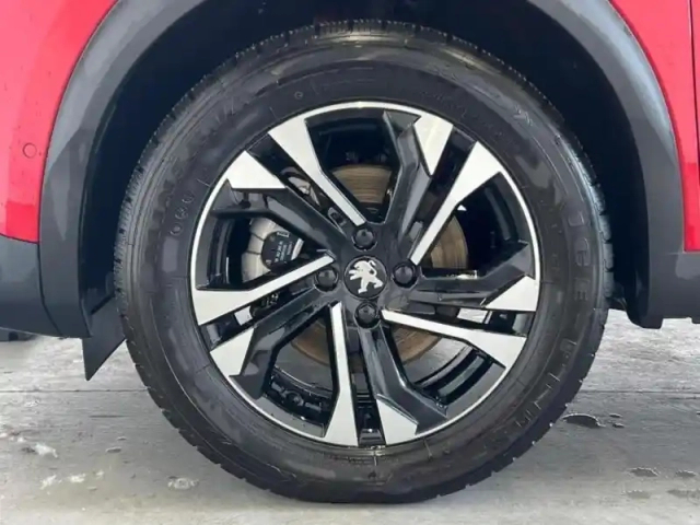 Peugeot 2008 e- 136ch gt — photo 8