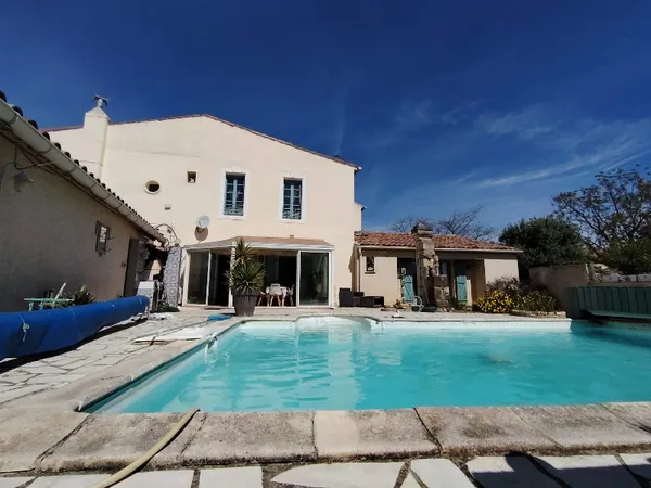 Maison de village 130m2, jardin, piscine, grand garage